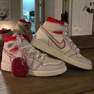 BRAND NEW Nike Air Jordan 1 Retro